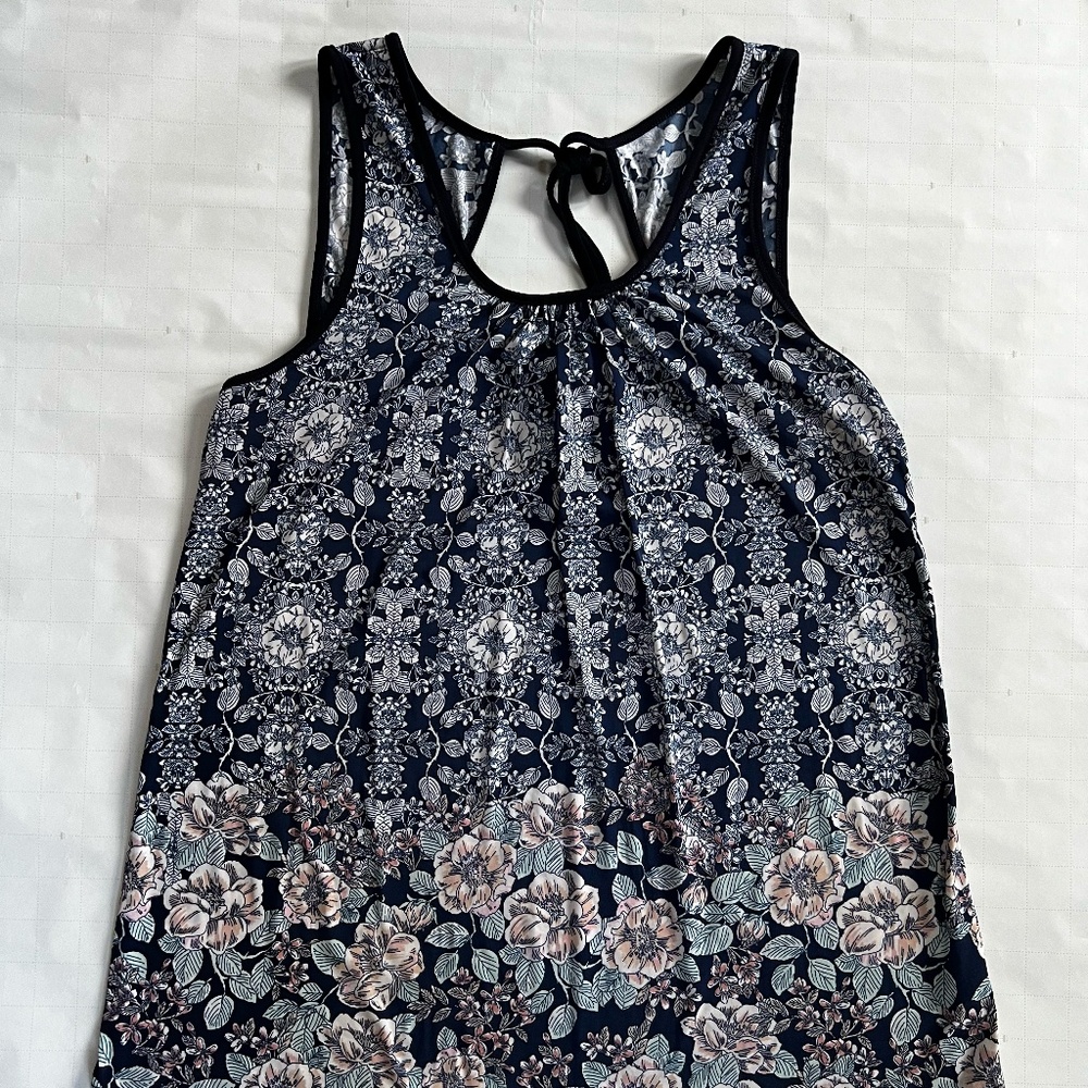 Agenda Blue Floral Open Back Top - Size M
